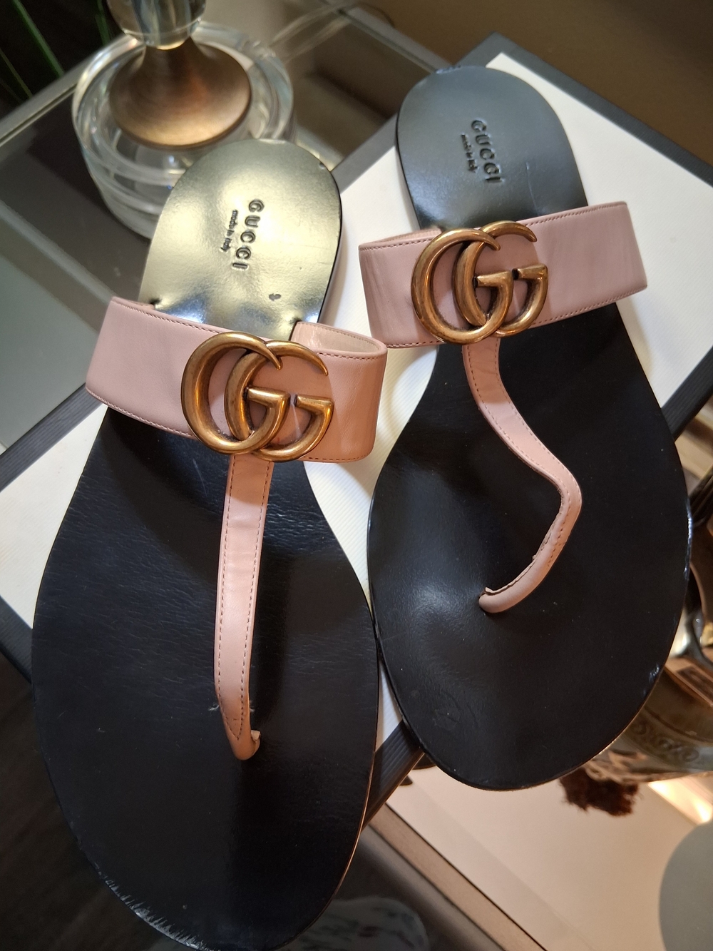 Gucci Pink Leather GG Thong Sandals with Gold Hardware